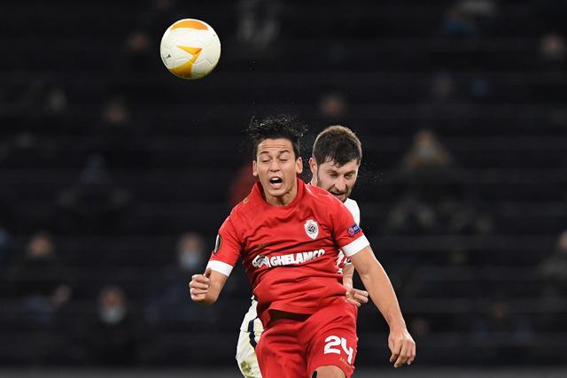 滕哈格回曼彻斯特与妻子晚餐 经纪人团队成员在场