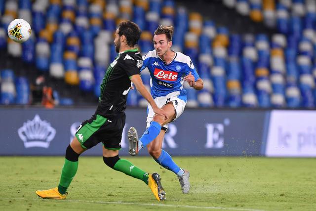 约基奇缺阵掘金大胜快船 文班10分马刺负雄鹿